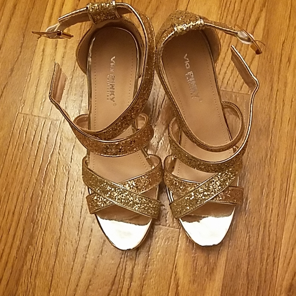 Via Pinky heels